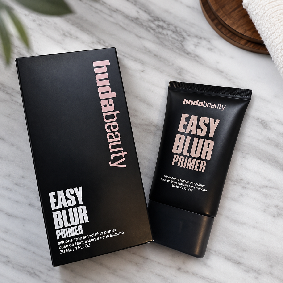 HUDA BEAUTY
Easy Blur - Base de teint lissante sans silicone